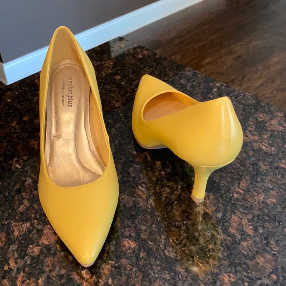 NWOT PUMPS